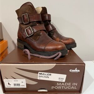 Muller Brown Lace Up Boots